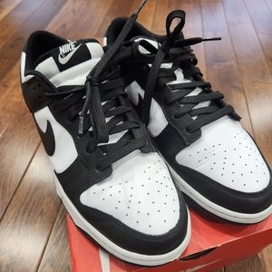 Nike Dunks Panda low